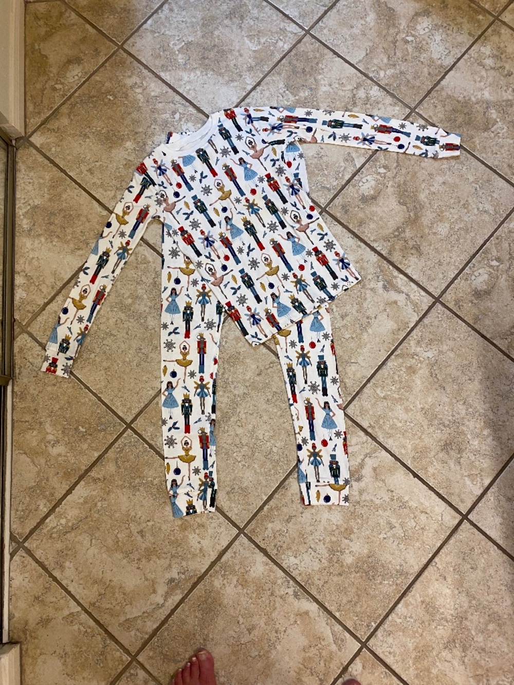 Little Planet by Carter's Organic Cotton Pajamas Set by Nutcracker. Size 12